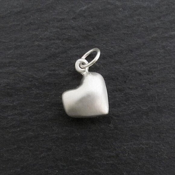 André Chenier Handcrafted Heart Charm & Necklace - Picture 5 of 6